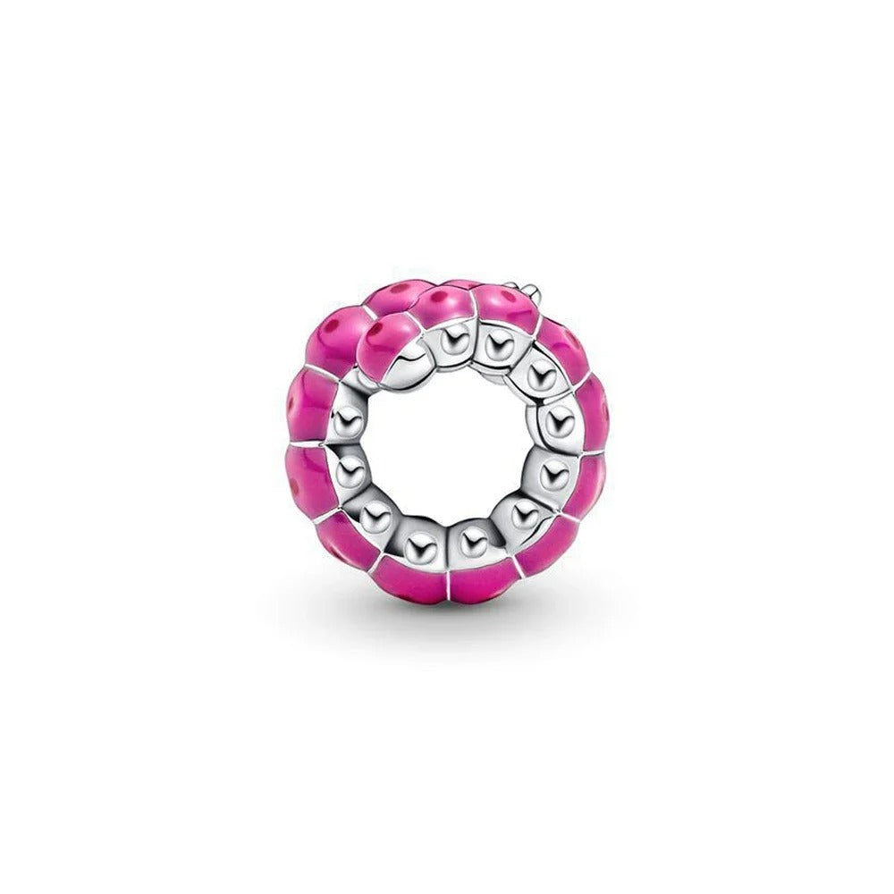 Charm Oruga Rosa