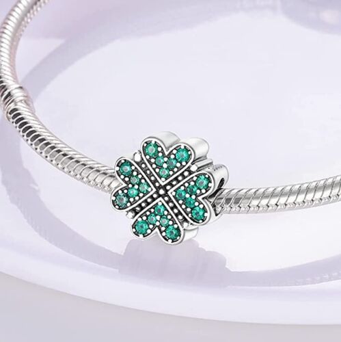 Charm Trebol Diamantado