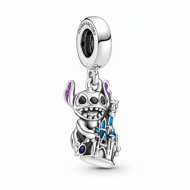 Charm Castillo & Pequeño Extraterrestre Azul