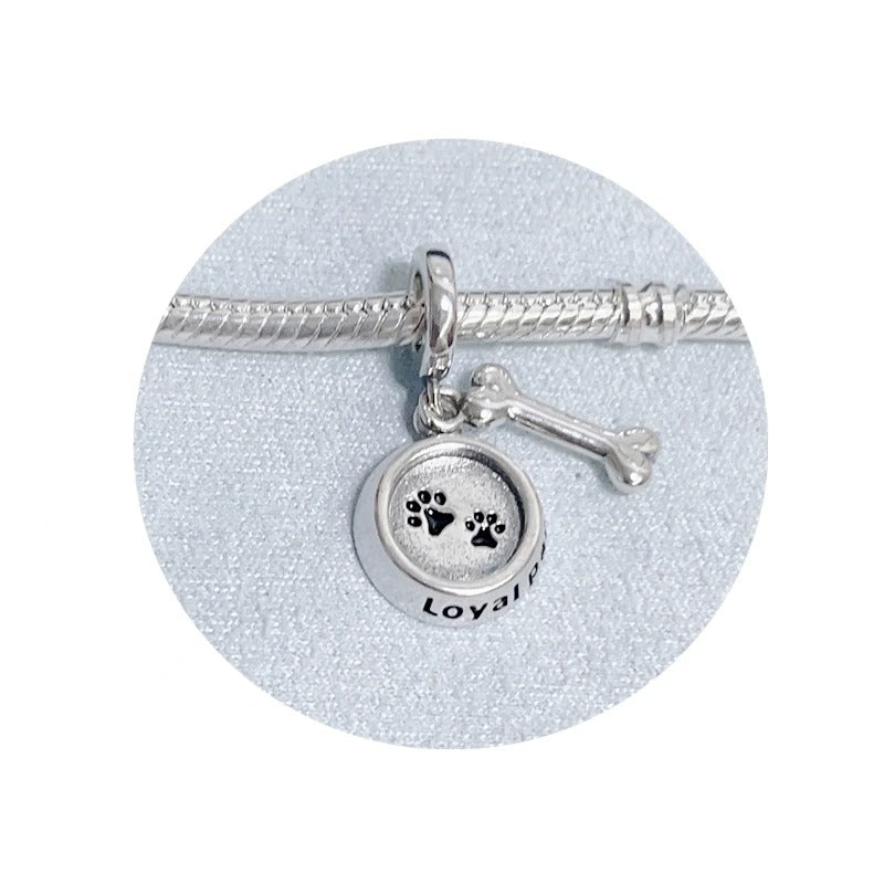 Charm Plato de Comida y Hueso