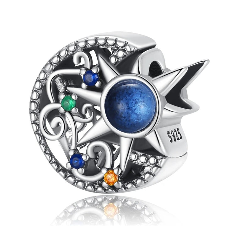 Charm Luna y Estrella "Resplandor Cósmico de Legado Sagrado"