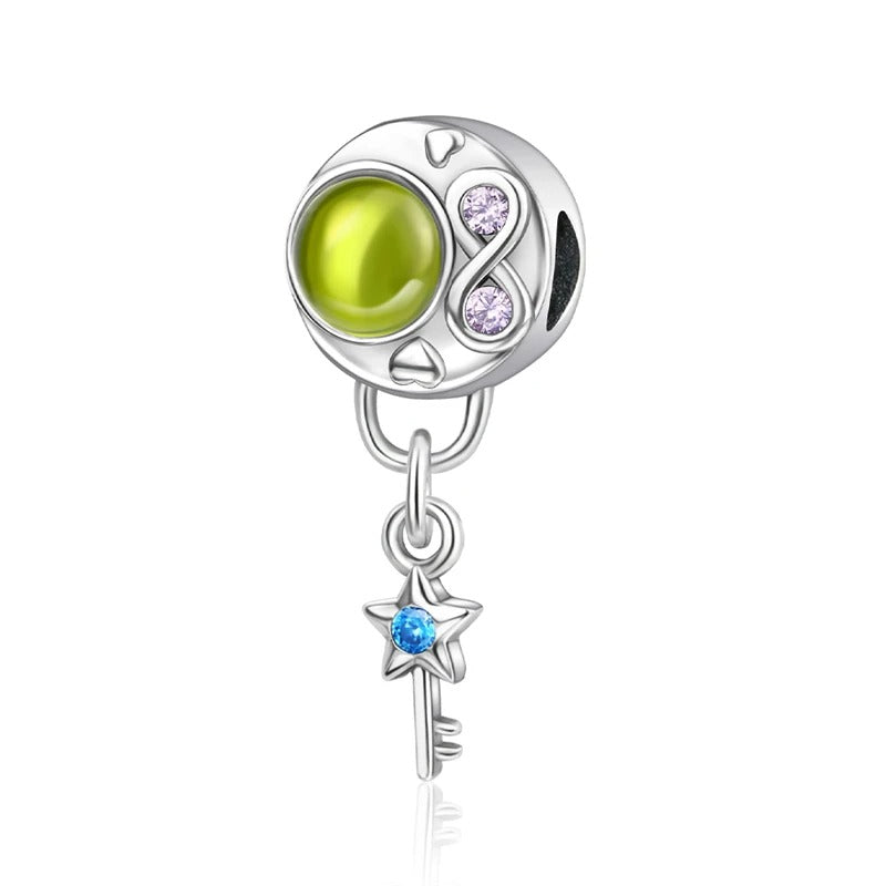 Charm Llave del Universo Brillante