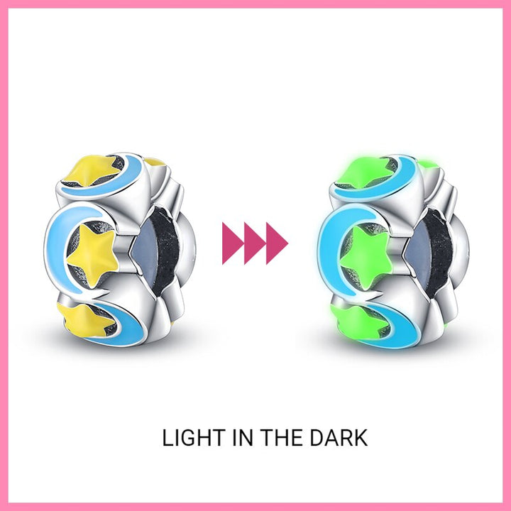 Charm Eterna Luna y Estrellas Fluorescente