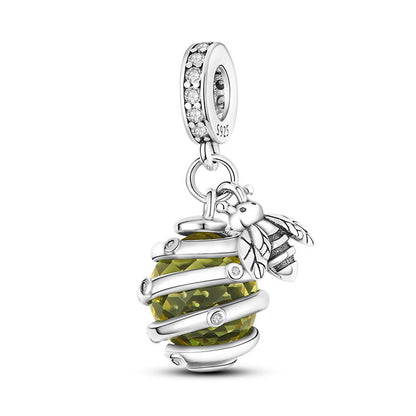 Charm Abeja en Panal Diamantado