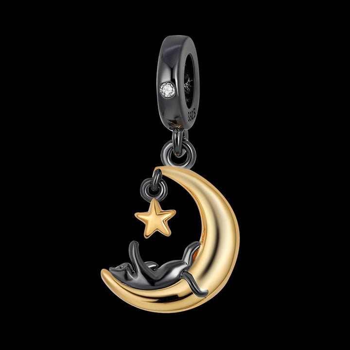 Charm Gatito Negro en Luna