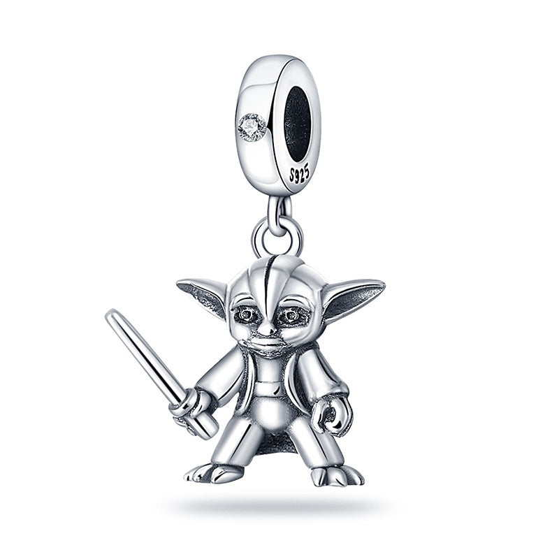 Charm Yoda con Sable