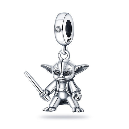 Charm Yoda con Sable